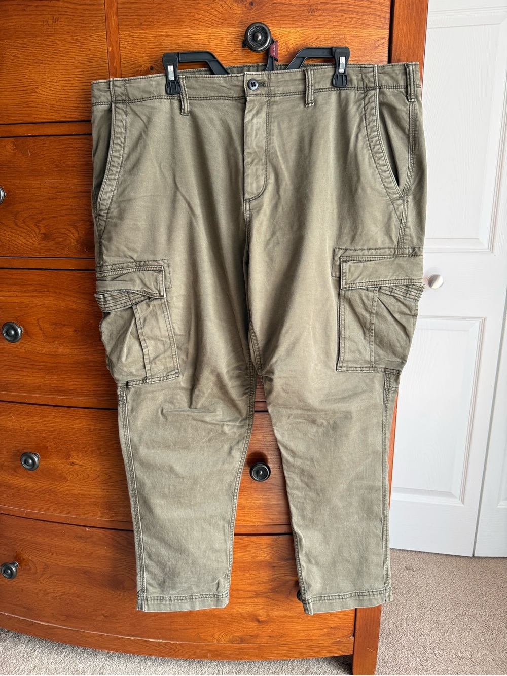 GAP Men's Olive Cargo Pants Size 42x30 Slim Taper Fit